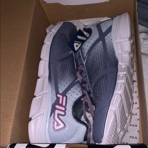 NEVER WORN Fila Memory Foam